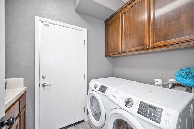 1895 Pyramid Creek Dr, Marysville, CA 95901