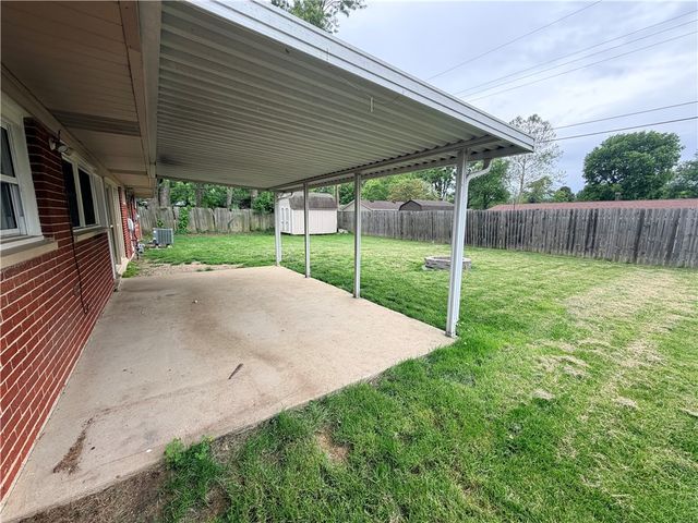 441 Townsend Place, Riverside, OH 45431