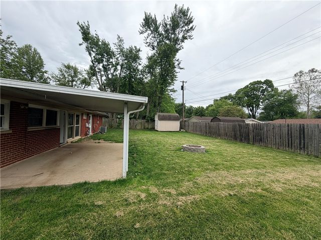 441 Townsend Place, Riverside, OH 45431