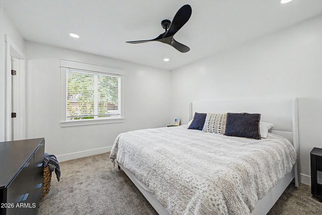 2425 E INVERNESS Avenue, Mesa, AZ 85204