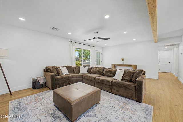 2425 E INVERNESS Avenue, Mesa, AZ 85204