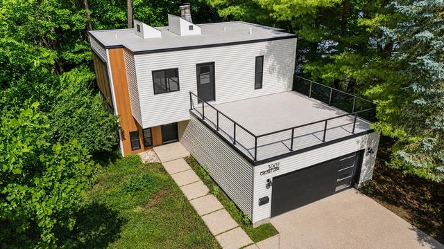 3907 Cricket Lane, Kalamazoo, MI 49008