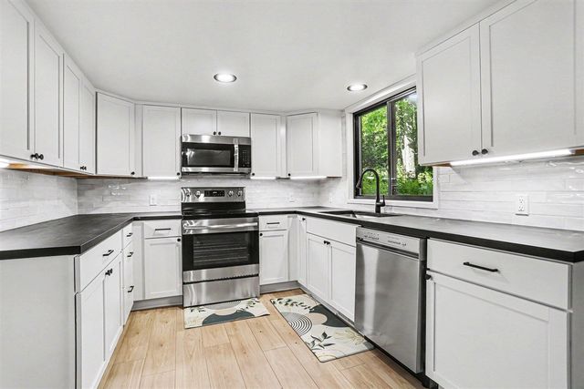 3907 Cricket Lane, Kalamazoo, MI 49008