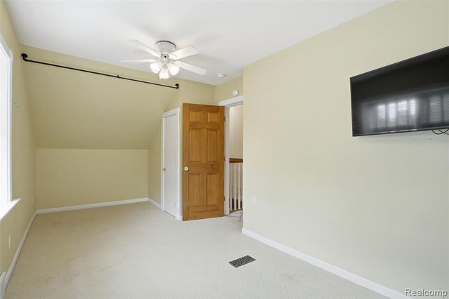 15965 Whitby Street, Livonia, MI 48154
