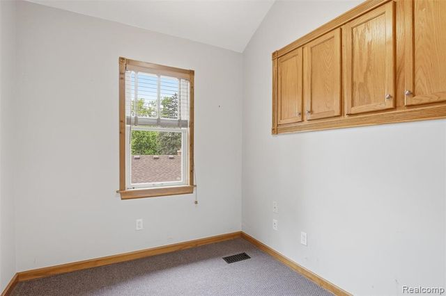 15965 Whitby Street, Livonia, MI 48154