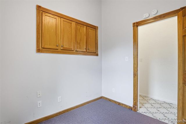 15965 Whitby Street, Livonia, MI 48154