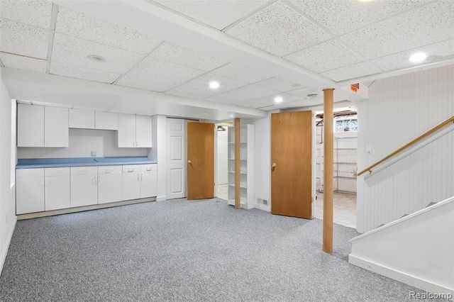 15965 Whitby Street, Livonia, MI 48154