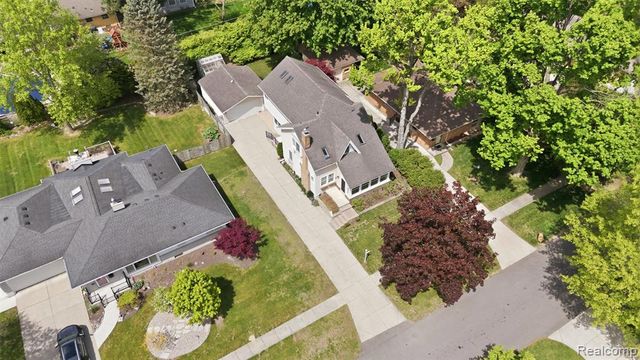 15965 Whitby Street, Livonia, MI 48154