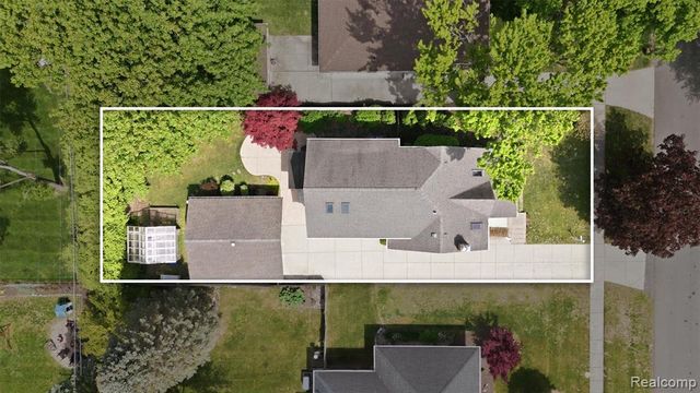 15965 Whitby Street, Livonia, MI 48154