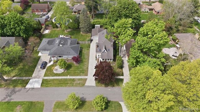 15965 Whitby Street, Livonia, MI 48154