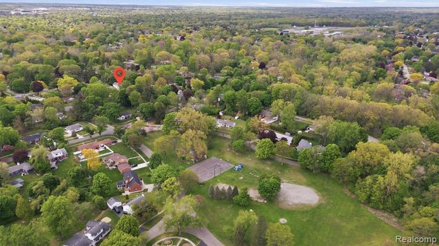 15965 Whitby Street, Livonia, MI 48154