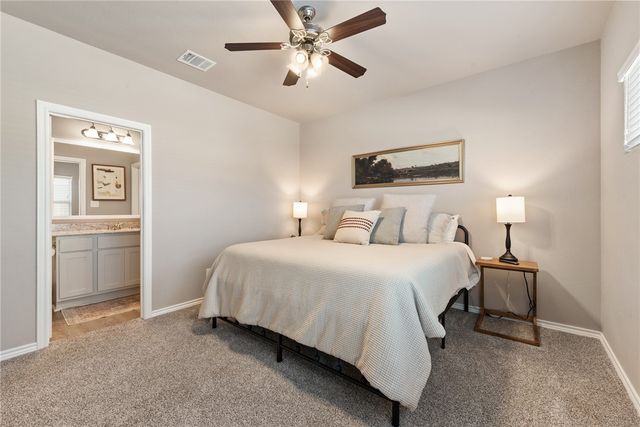 533 Momma Bear Drive, College Station, TX 77845