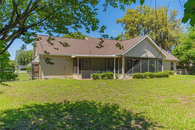 1343 CR 437, Lake Panasoffkee, FL 33538