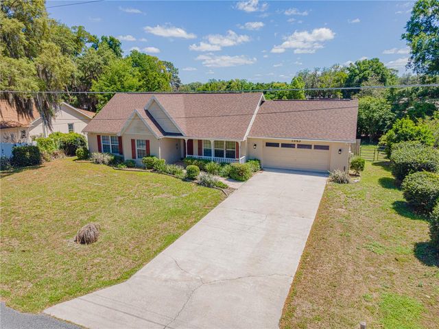 1343 CR 437, Lake Panasoffkee, FL 33538