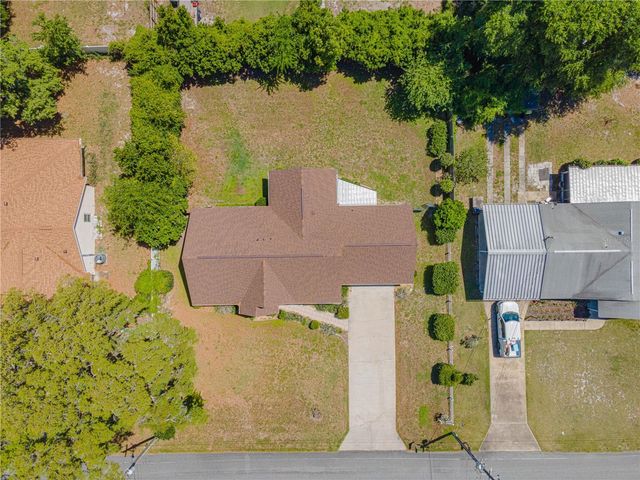 1343 CR 437, Lake Panasoffkee, FL 33538