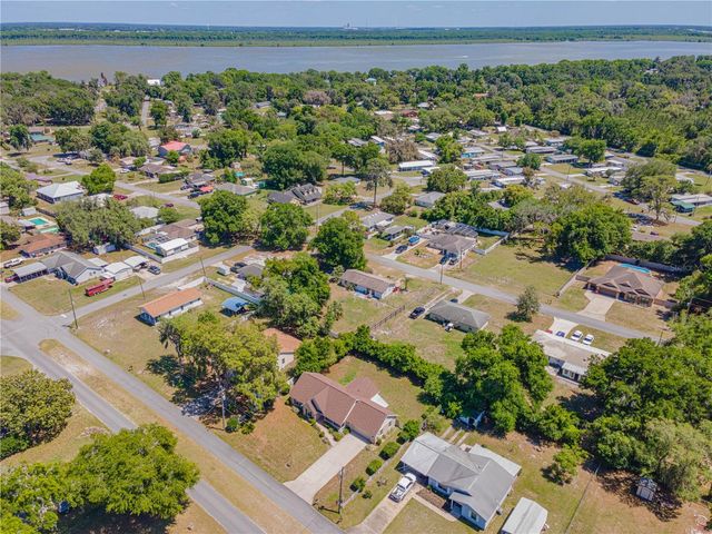 1343 CR 437, Lake Panasoffkee, FL 33538