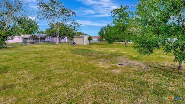 10610 State Highway 185, Victoria, TX 77905