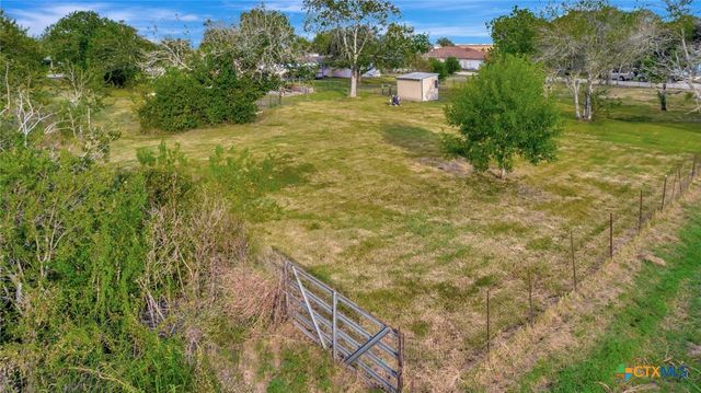 10610 State Highway 185, Victoria, TX 77905