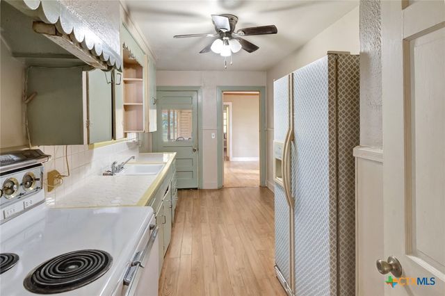 10610 State Highway 185, Victoria, TX 77905