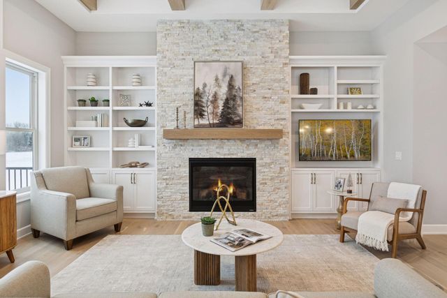 599 Harbor Court, Shoreview, MN 55126