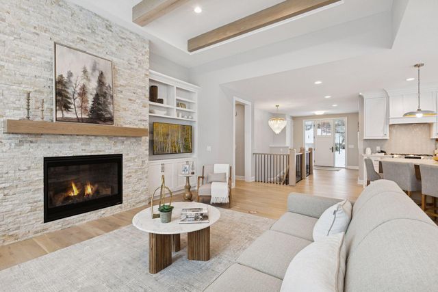 599 Harbor Court, Shoreview, MN 55126