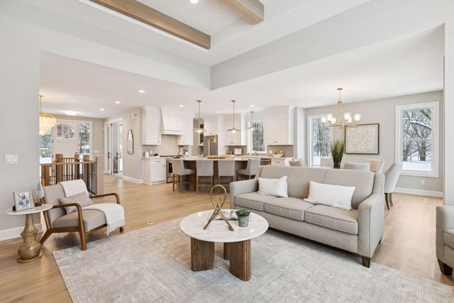 599 Harbor Court, Shoreview, MN 55126