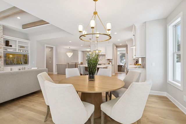 599 Harbor Court, Shoreview, MN 55126