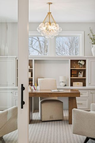 599 Harbor Court, Shoreview, MN 55126