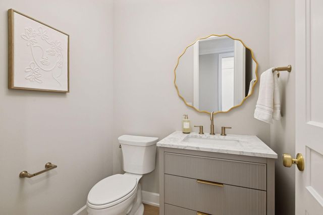 599 Harbor Court, Shoreview, MN 55126