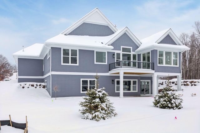 599 Harbor Court, Shoreview, MN 55126