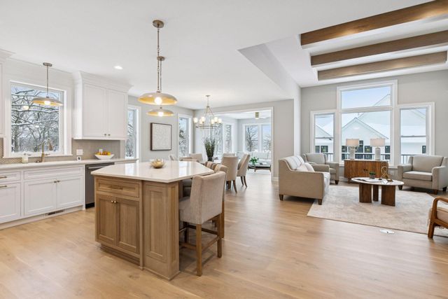 599 Harbor Court, Shoreview, MN 55126