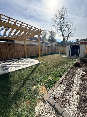 3359 Strong Winds Drive, Houston, TX 77014