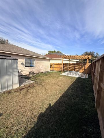 3359 Strong Winds Drive, Houston, TX 77014