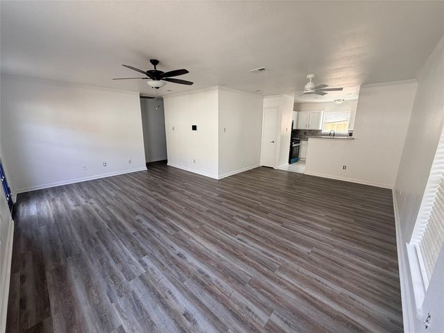 3359 Strong Winds Drive, Houston, TX 77014