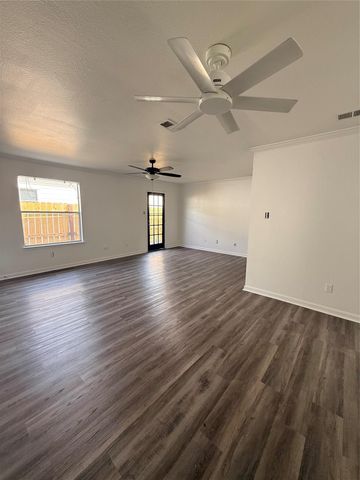 3359 Strong Winds Drive, Houston, TX 77014