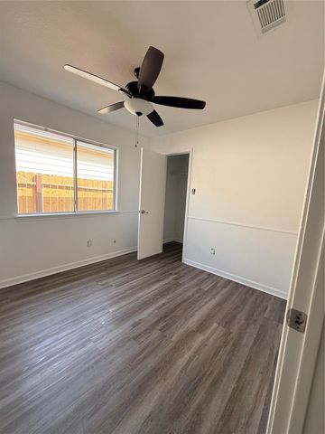 3359 Strong Winds Drive, Houston, TX 77014