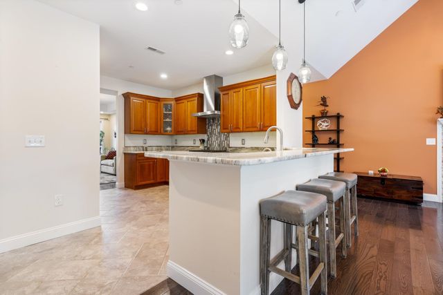 18 Steele Road, Derry, NH 03038