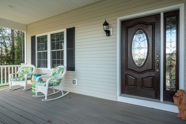 18 Steele Road, Derry, NH 03038