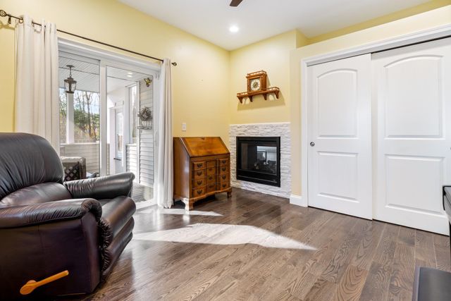 18 Steele Road, Derry, NH 03038