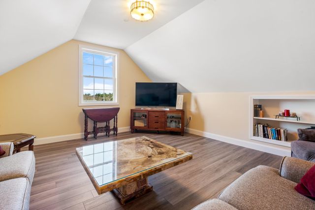 18 Steele Road, Derry, NH 03038