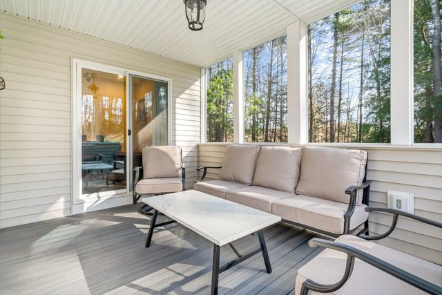 18 Steele Road, Derry, NH 03038