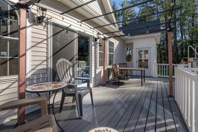 18 Steele Road, Derry, NH 03038