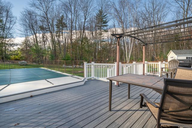 18 Steele Road, Derry, NH 03038