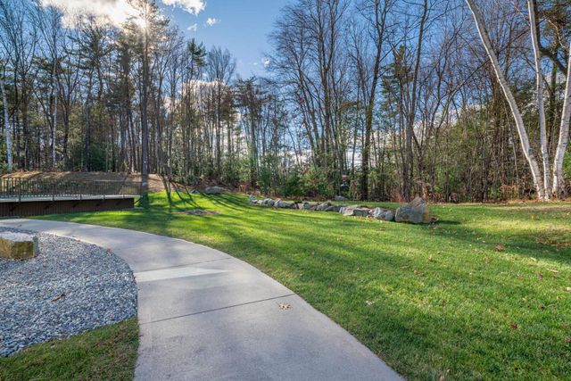 18 Steele Road, Derry, NH 03038