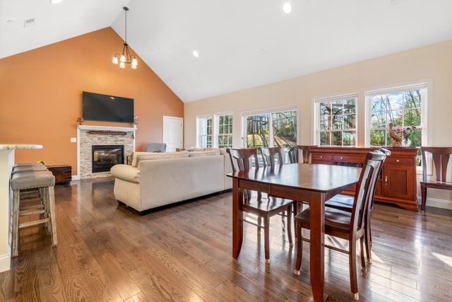 18 Steele Road, Derry, NH 03038