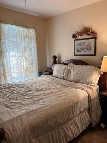 1088 WESTERN PARK DR, Memphis, TN 38109