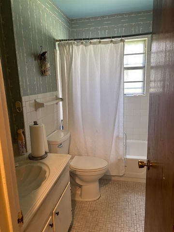 1088 WESTERN PARK DR, Memphis, TN 38109