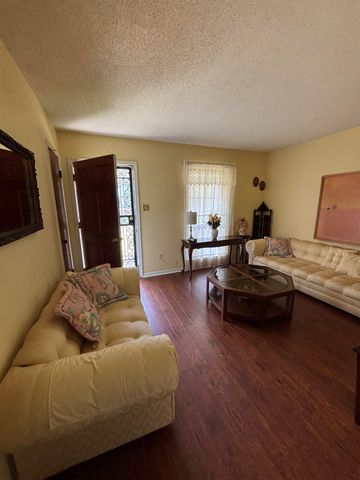 1088 WESTERN PARK DR, Memphis, TN 38109