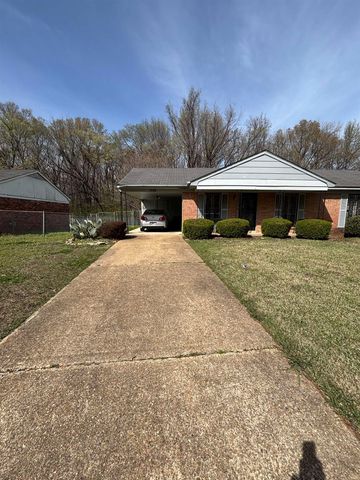 1088 WESTERN PARK DR, Memphis, TN 38109