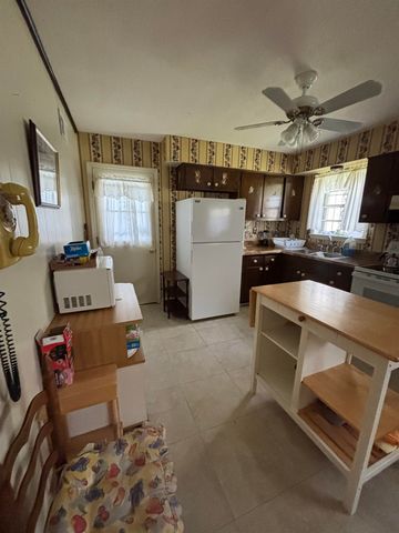 1088 WESTERN PARK DR, Memphis, TN 38109